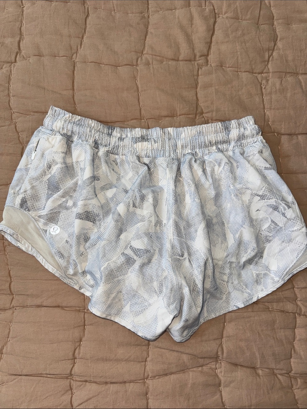 lululemon athletica Light Gray and White Abstract Print Athletic Shorts